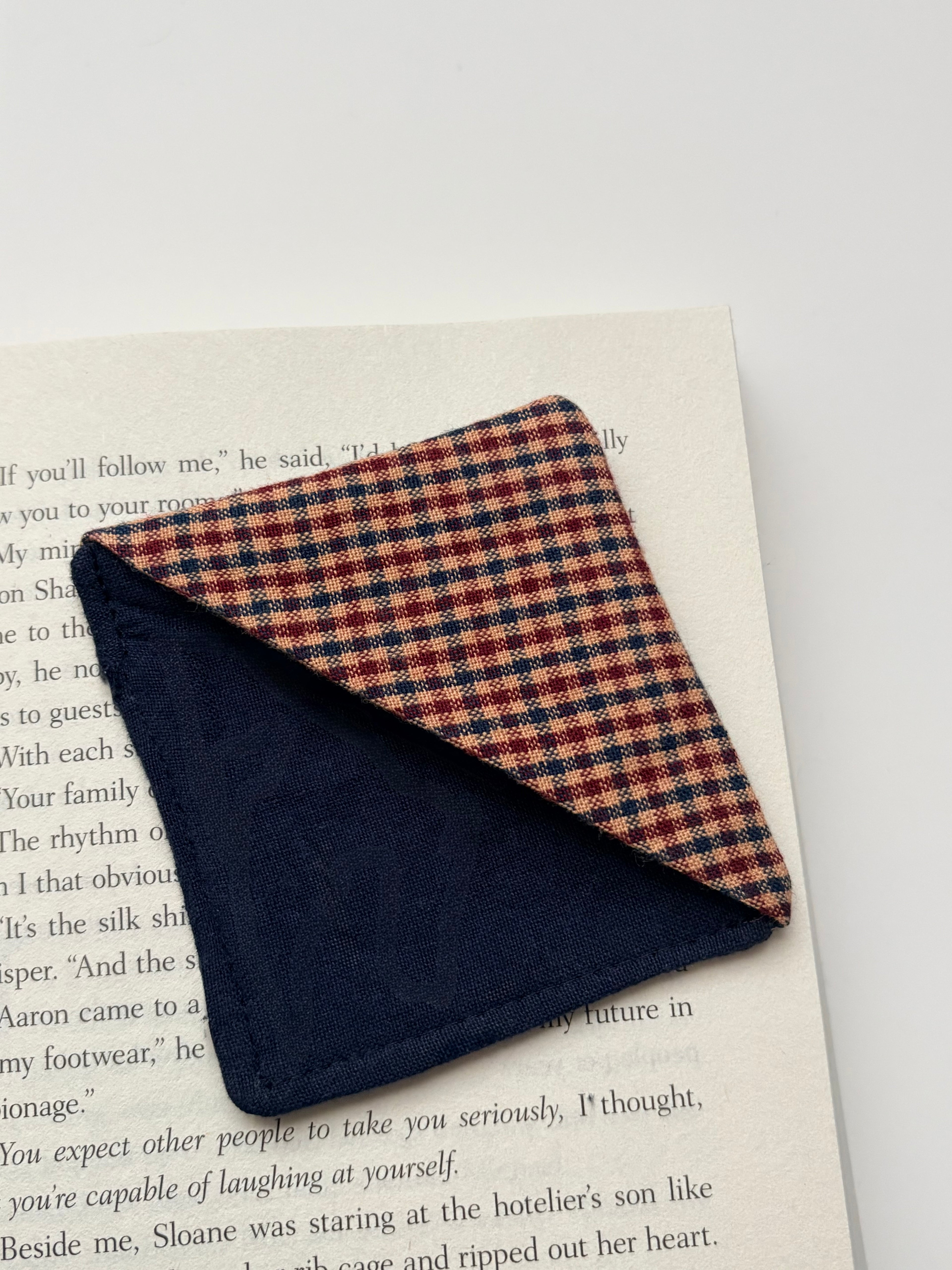 Madeline Fabric Corner Book Mark